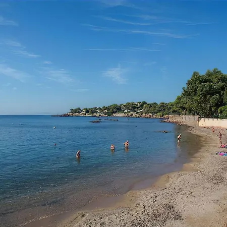 à 100m Magnifique T2 Avec Jardin Privé Saint-Raphaël