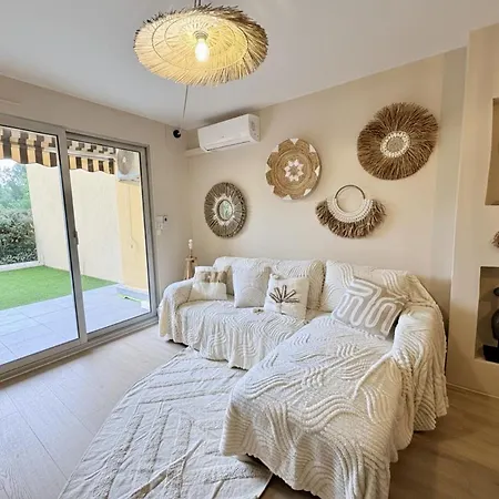 à 100m Magnifique T2 Avec Jardin Privé